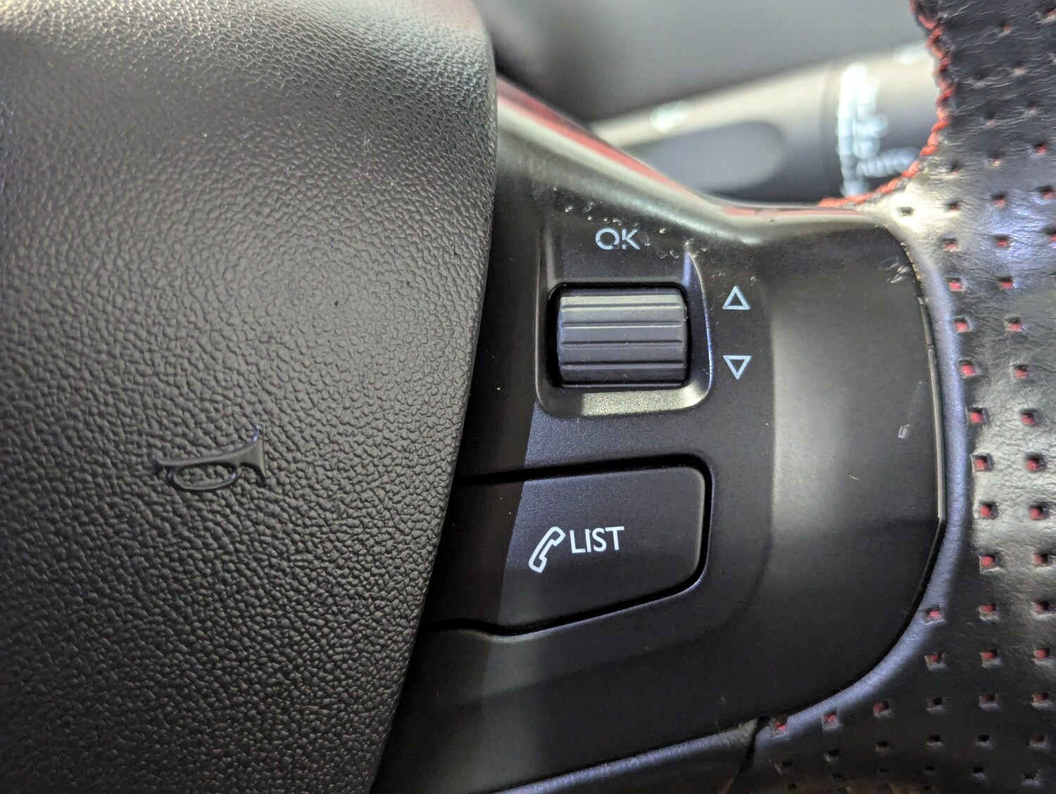 Used Peugeot 2008 2017 for sale - 76330480: Photo 18