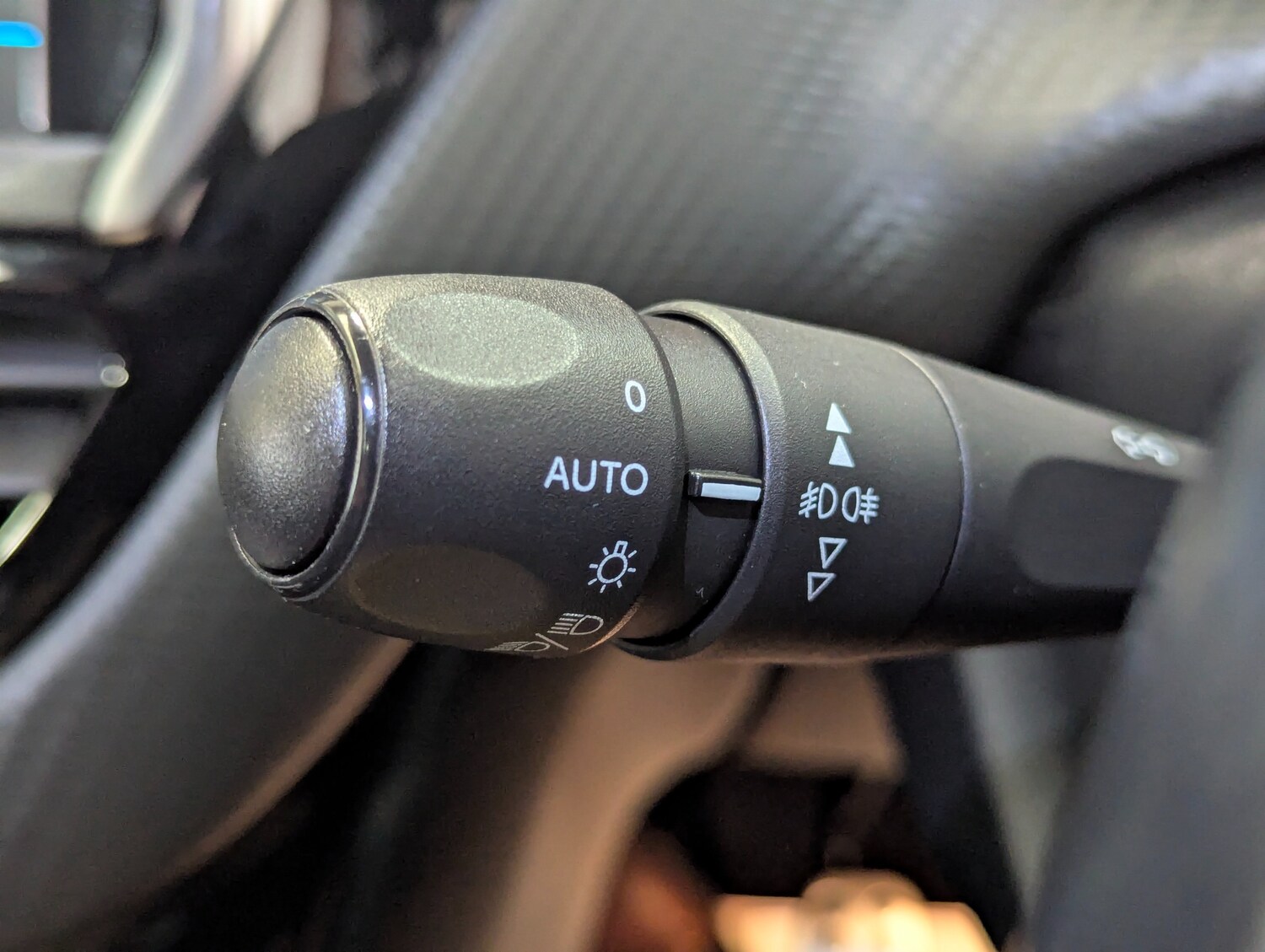 Used Peugeot 2008 2017 for sale - 76330480: Photo 20