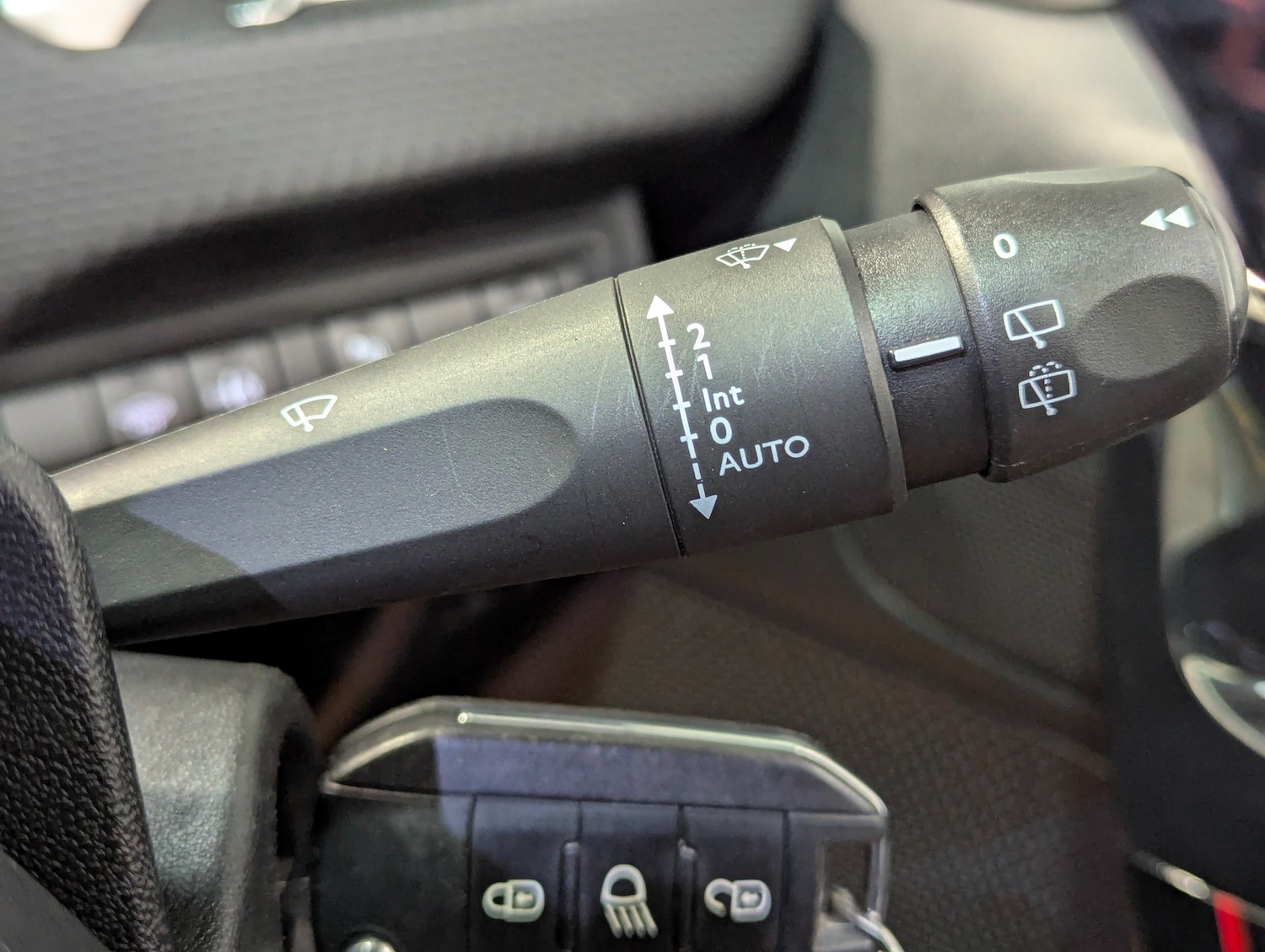 Used Peugeot 2008 2017 for sale - 76330480: Photo 21