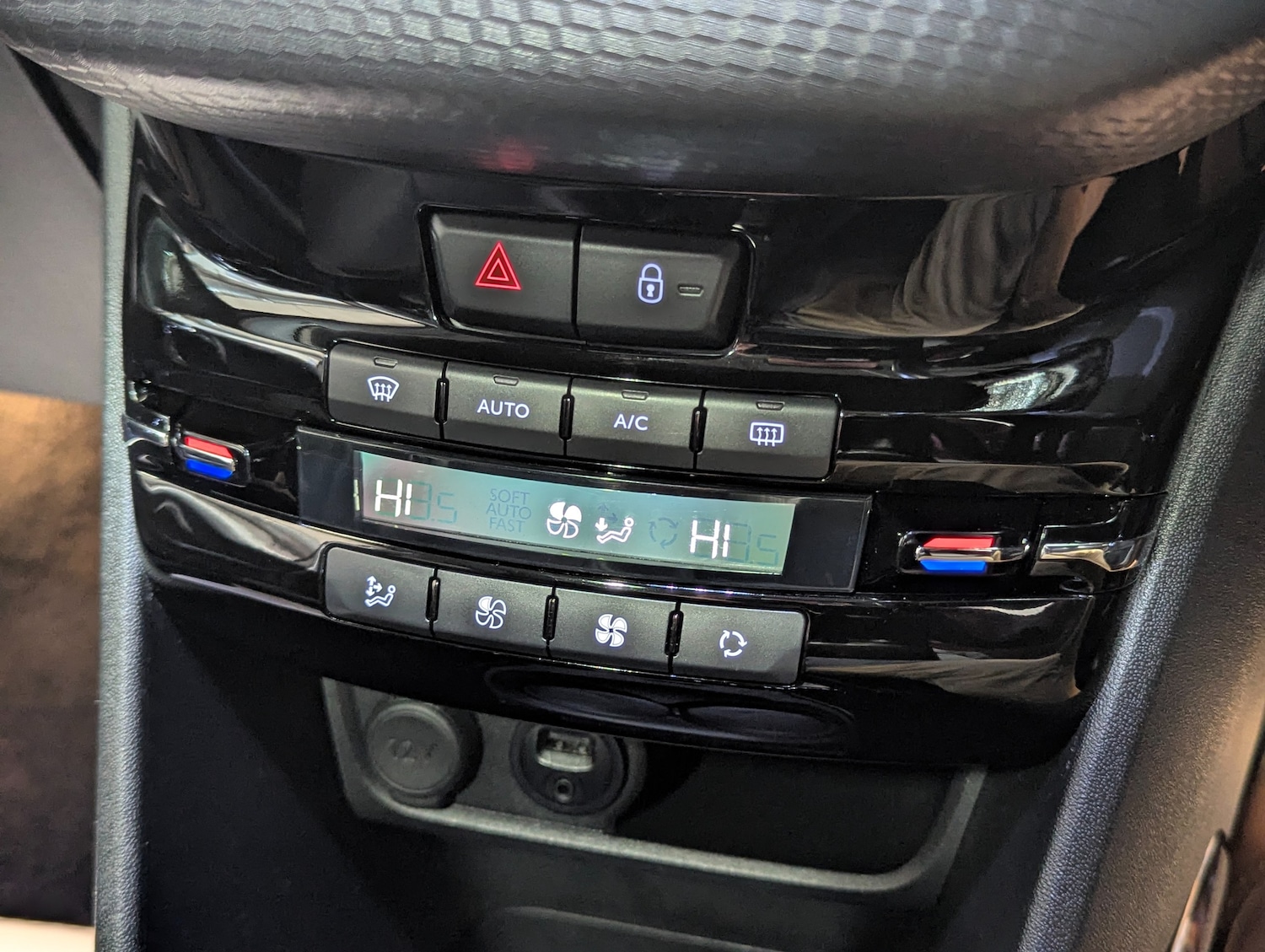 Used Peugeot 2008 2017 for sale - 76330480: Photo 33