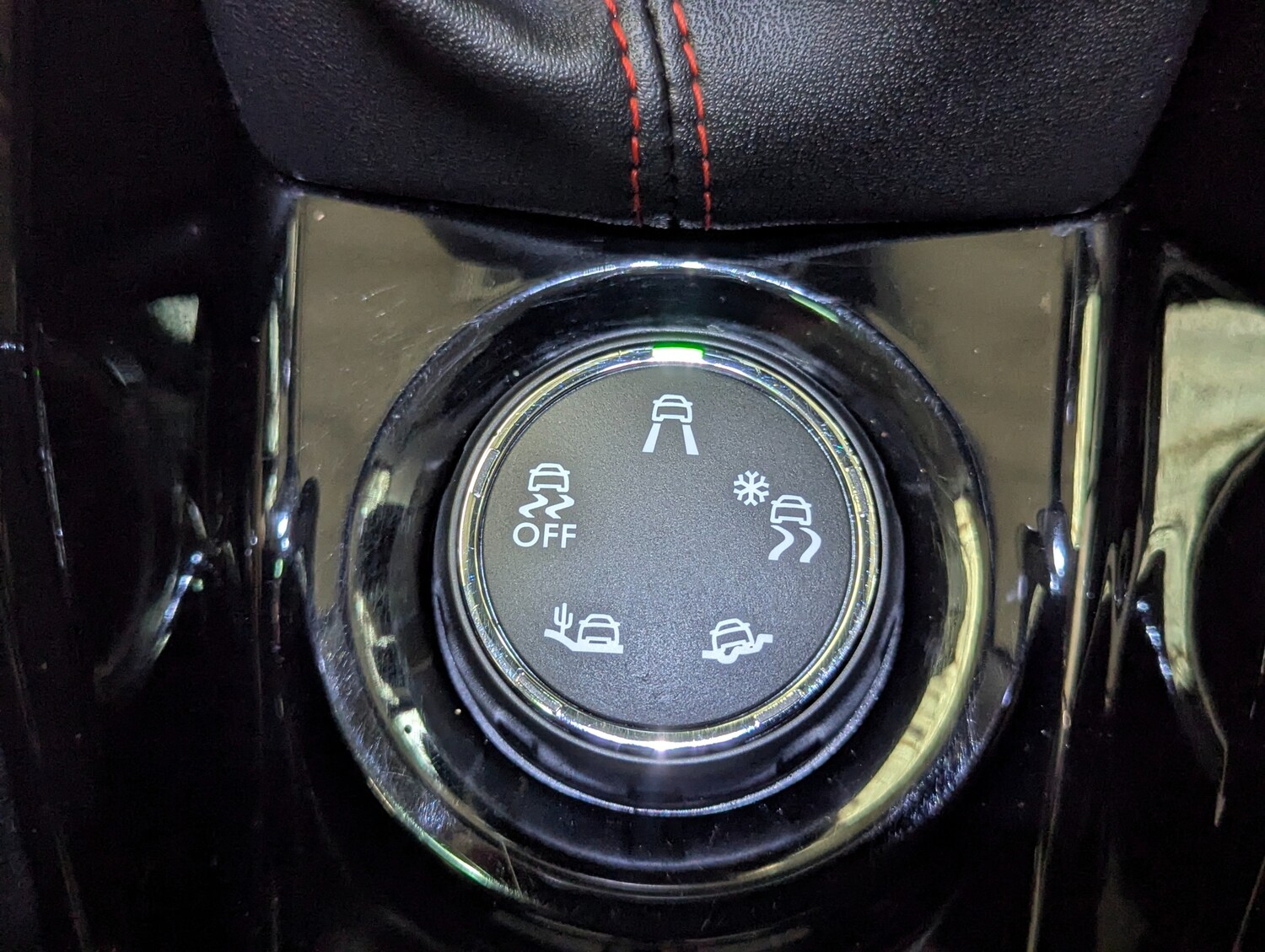 Used Peugeot 2008 2017 for sale - 76330480: Photo 36