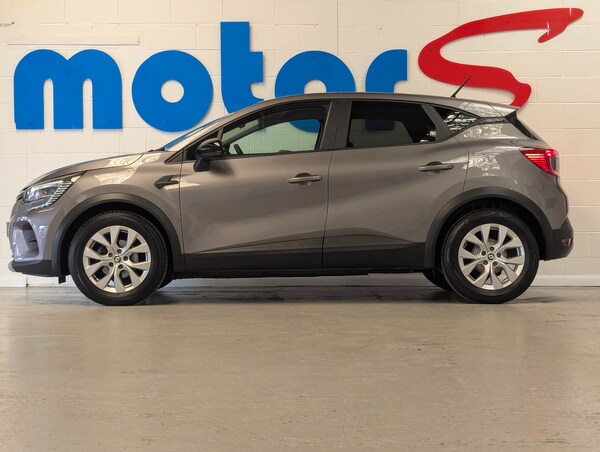 Used Renault Captur 2022 for sale - 74456667: Photo 3