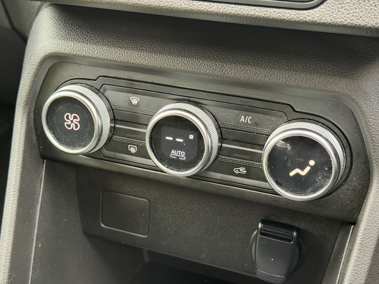 Used Dacia Jogger 2022 for sale - 78150442: Photo 38