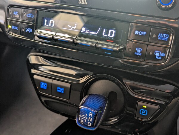 Used Toyota Prius 2020 for sale - 76030266: Photo 31