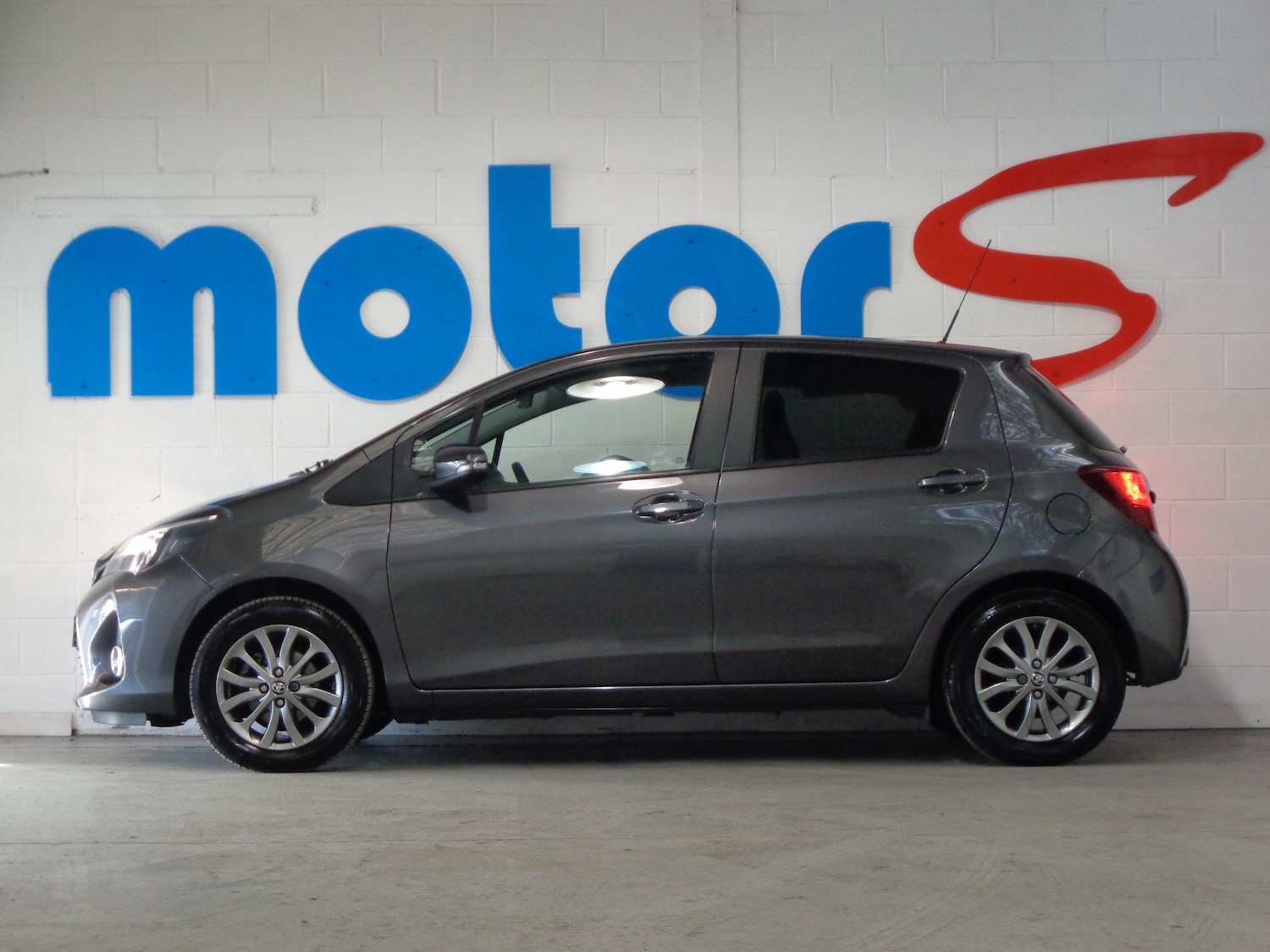 Used Toyota Yaris 2016 for sale - 77462951: Photo 3