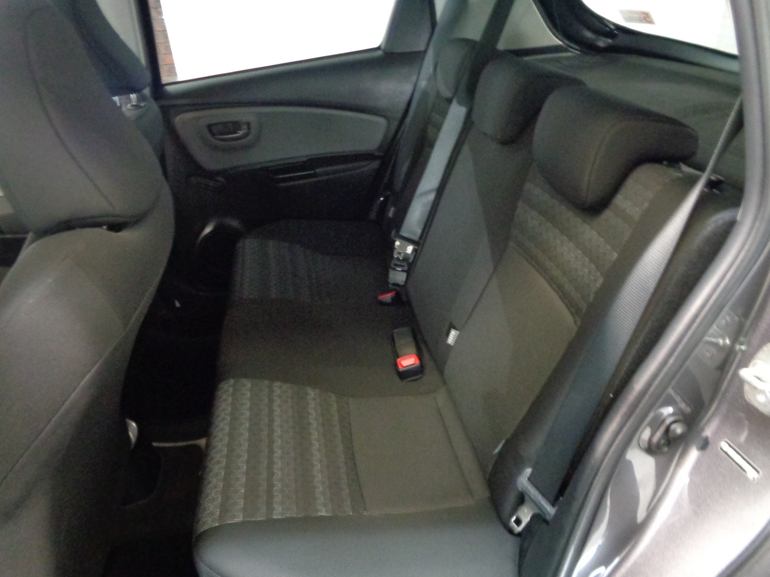 Used Toyota Yaris 2016 for sale - 77462951: Photo 8