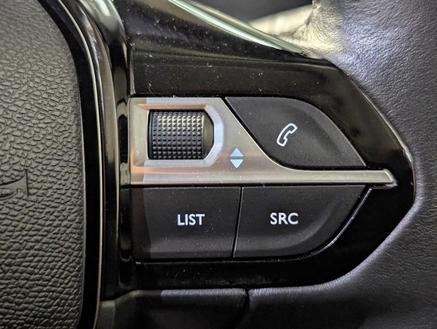 Used Peugeot 2008 2022 for sale - 76739350: Photo 17