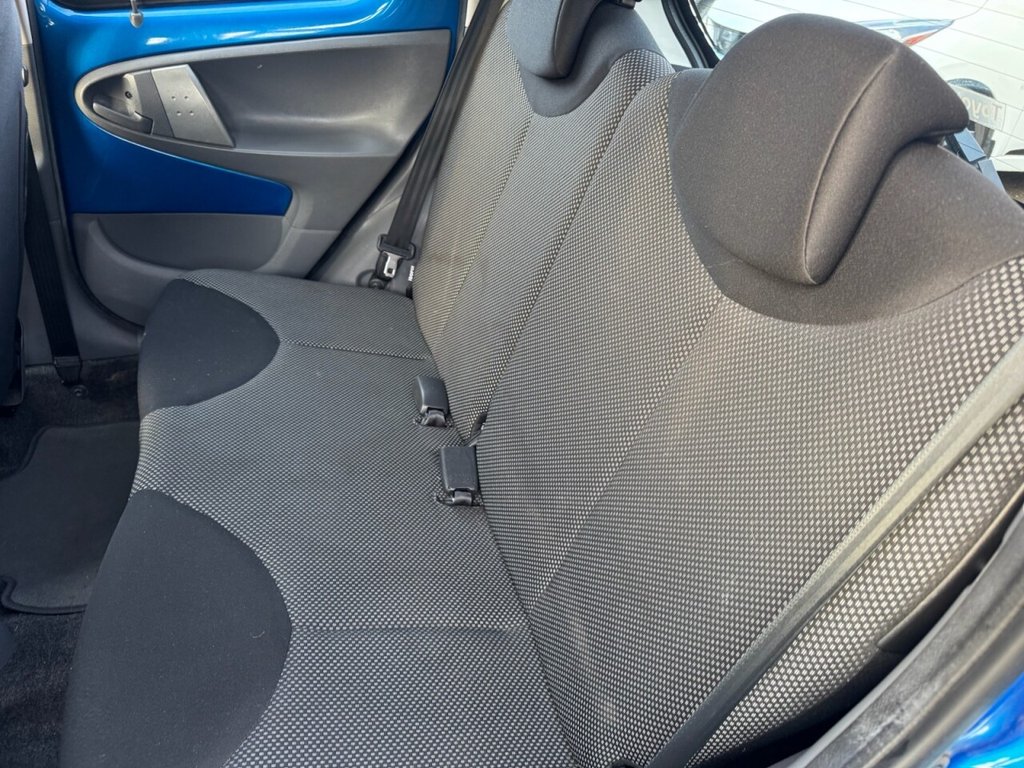 Used Toyota AYGO 2010 for sale - 77394526: Photo 22