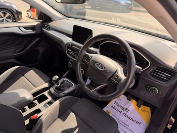 Used Ford Focus 2018 for sale - 79027062: Photo