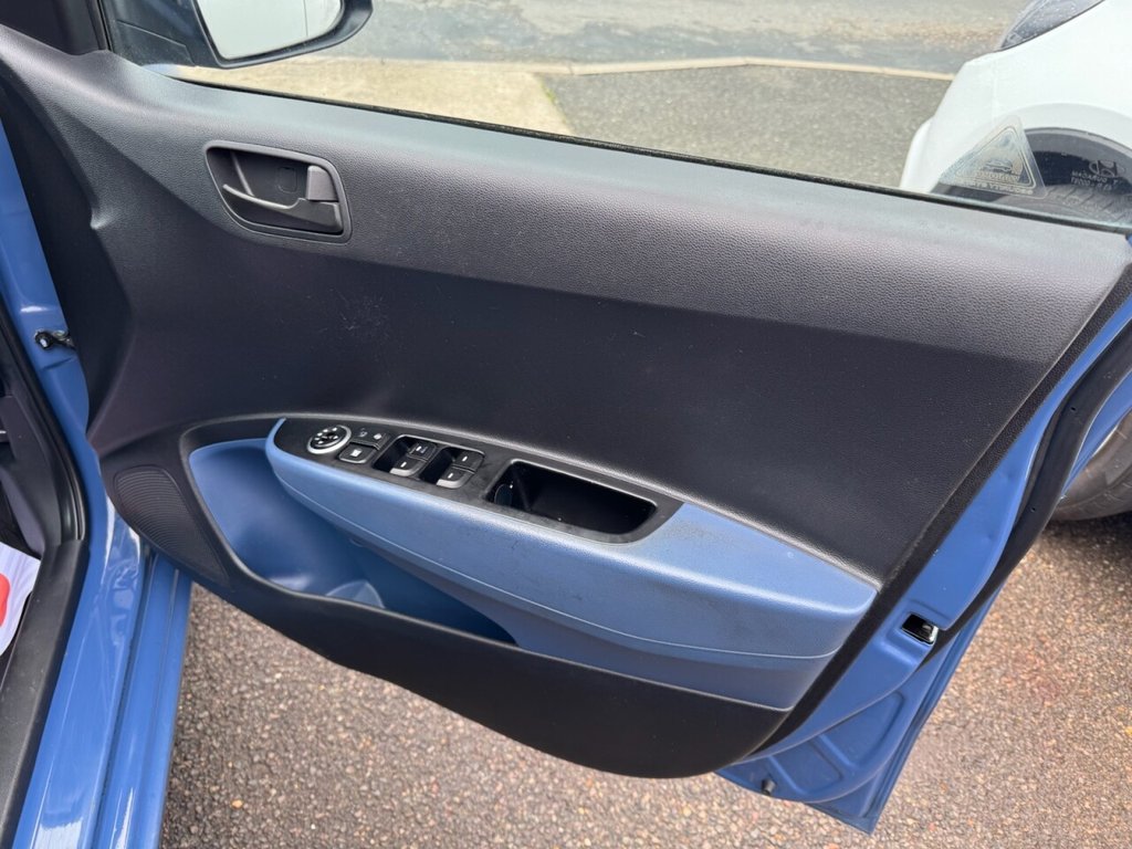 Used Hyundai i10 2015 for sale - 76190431: Photo 10