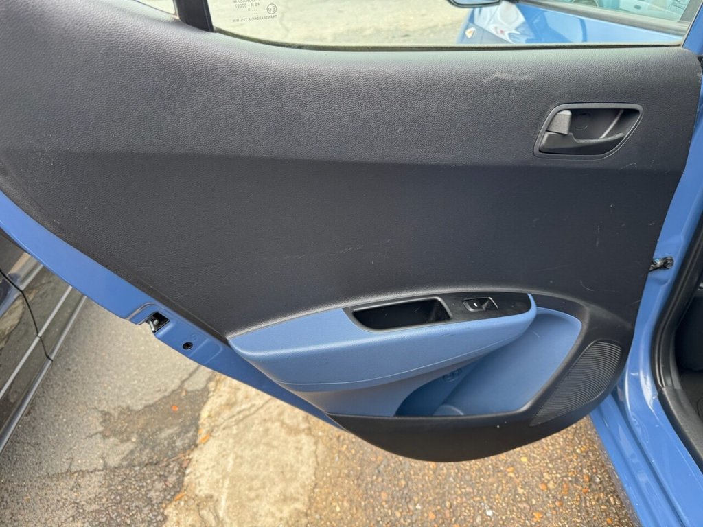 Used Hyundai i10 2015 for sale - 76190431: Photo 14