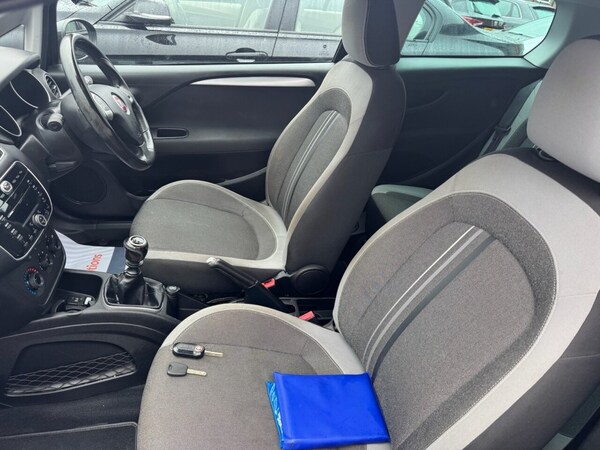 Used Fiat Punto 2012 for sale - 76190437: Photo 21