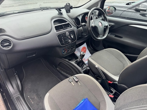 Used Fiat Punto 2012 for sale - 76190437: Photo 22