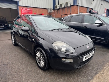 Used Fiat Punto 2012 for sale - 76190437: Photo