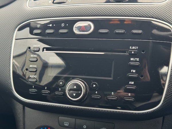 Used Fiat Punto 2012 for sale - 76190437: Photo 30