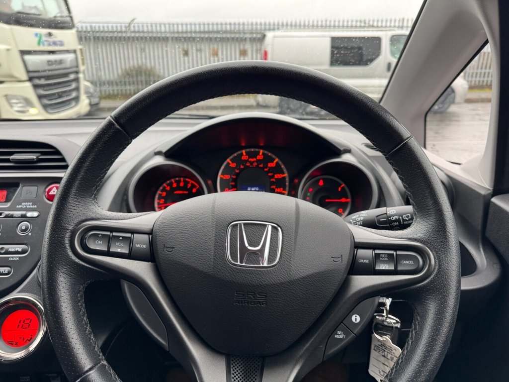 Used Honda Jazz 2015 for sale - 77302355: Photo 18