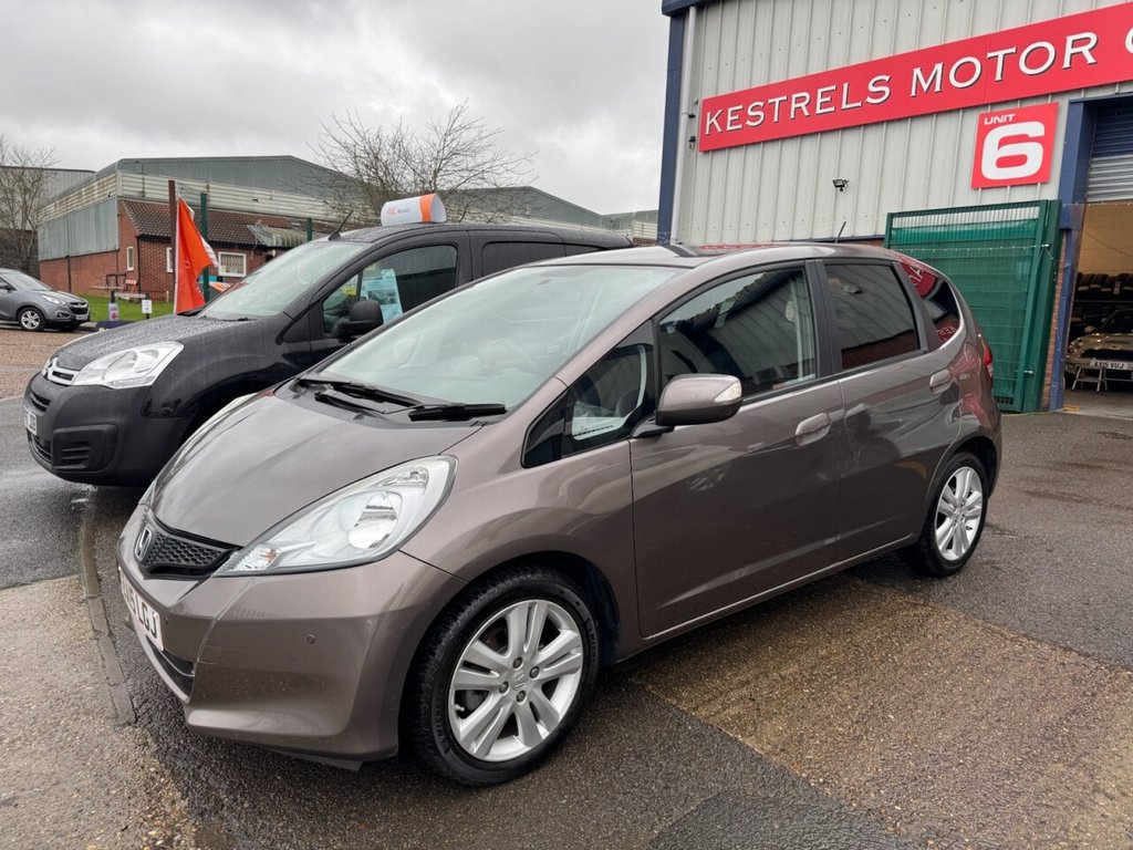 Used Honda Jazz 2015 for sale - 77302355: Photo 9