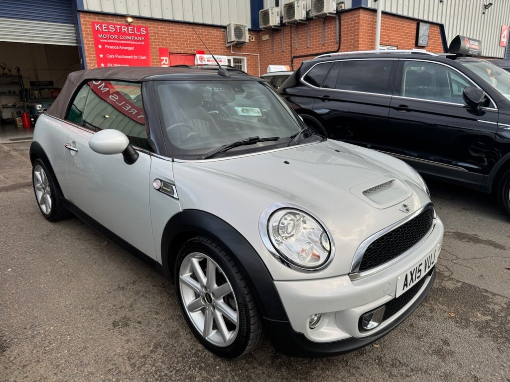 Used MINI Convertible 2015 for sale - 76470466: Photo 2