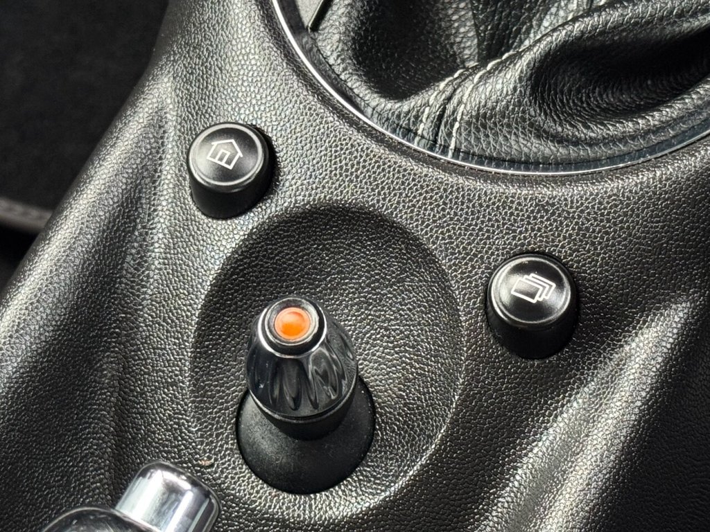 Used MINI Convertible 2015 for sale - 76470466: Photo 33