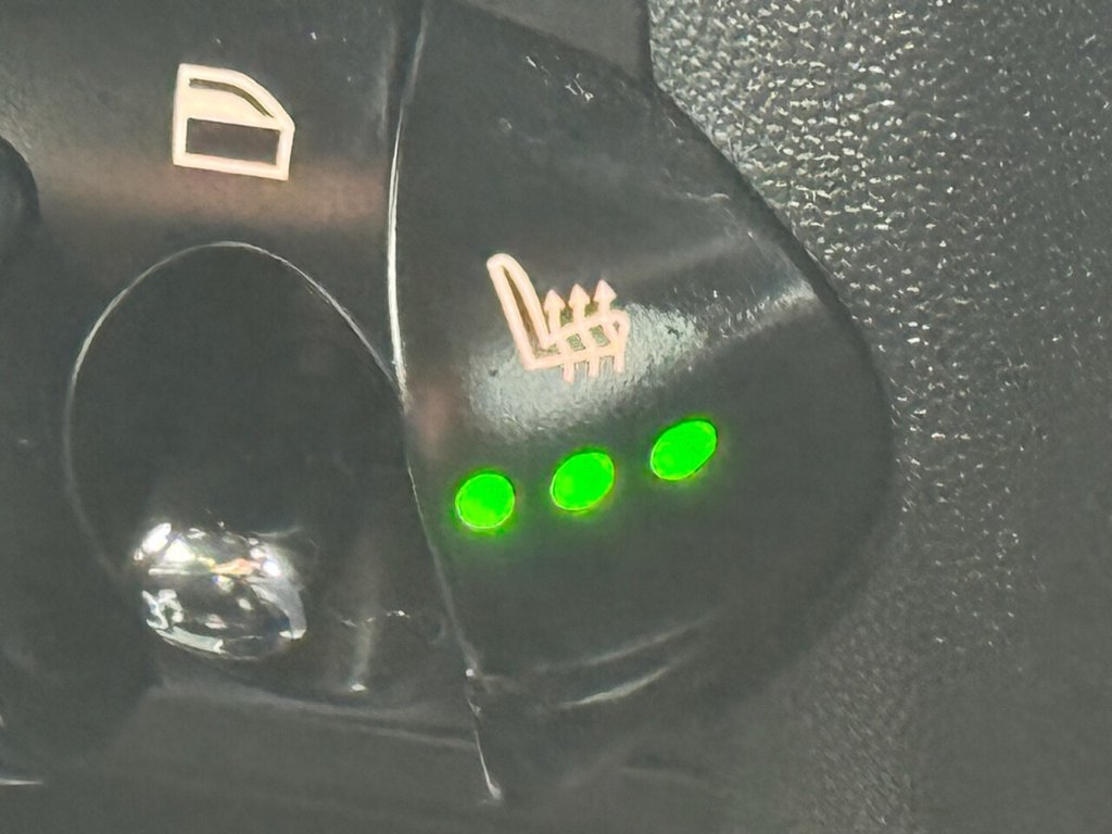 Used MINI Convertible 2015 for sale - 76470466: Photo 34