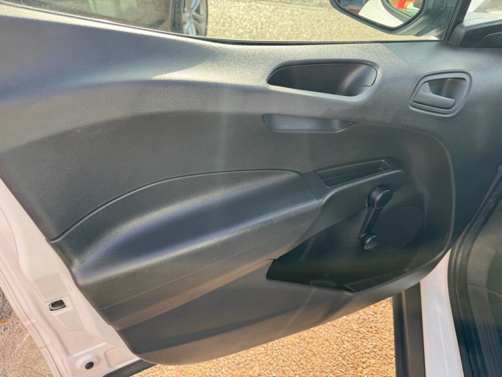 Used Ford Transit Courier 2018 for sale - 76942886: Photo 17