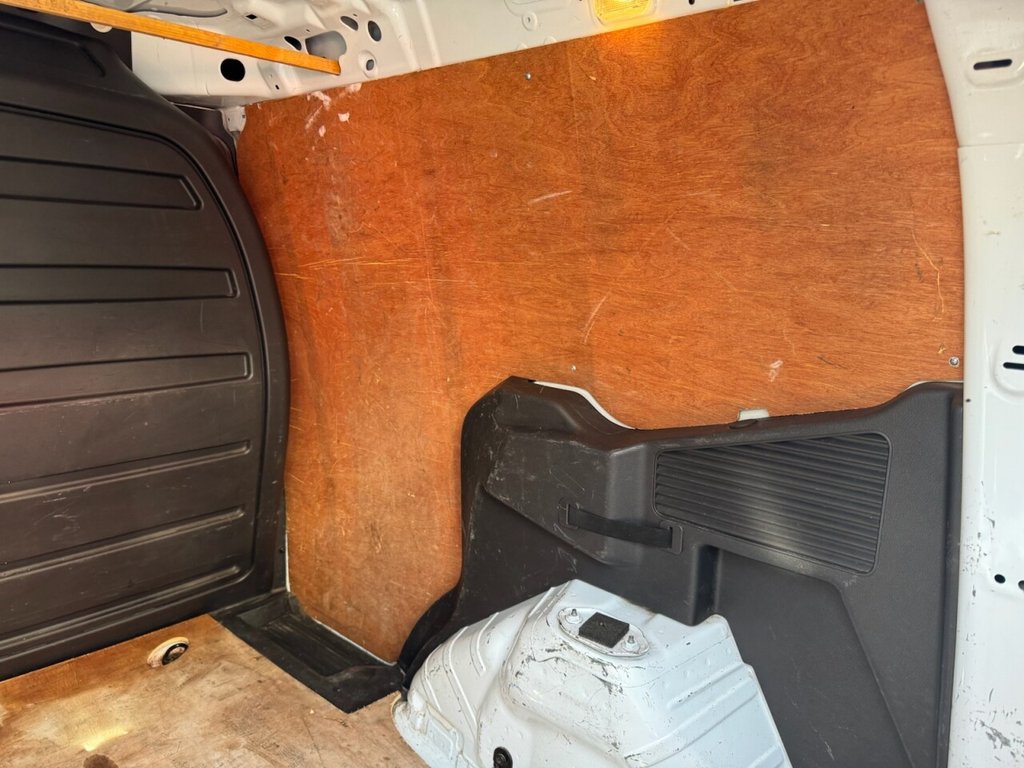 Used Ford Transit Courier 2018 for sale - 76535553: Photo 12