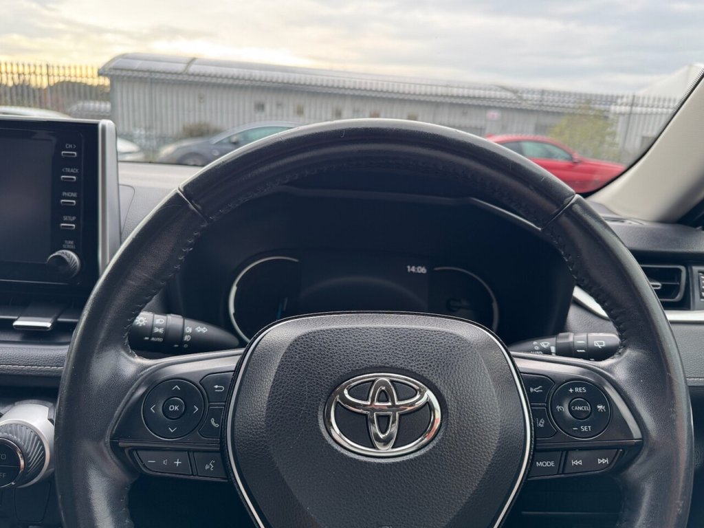 Used Toyota RAV4 2020 for sale - 76496643: Photo 33