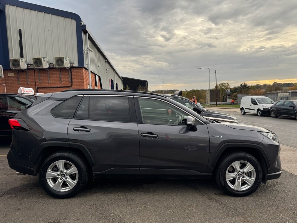 Used Toyota RAV4 2020 for sale - 76496643: Photo 4