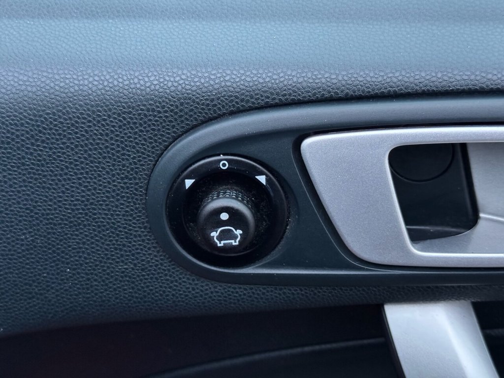 Used Ford Fiesta 2011 for sale - 76868164: Photo 18