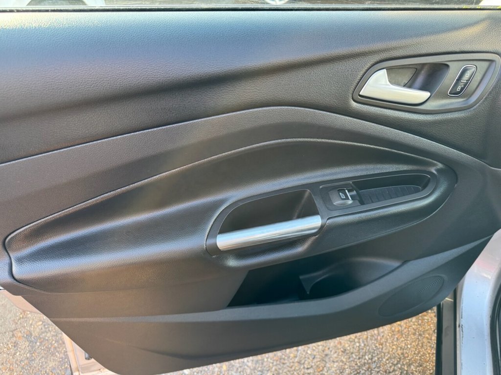 Used Ford Kuga 2017 for sale - 77236309: Photo 28