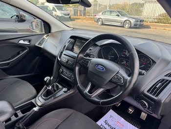 Used Ford Focus 2016 for sale - 75573334: Photo