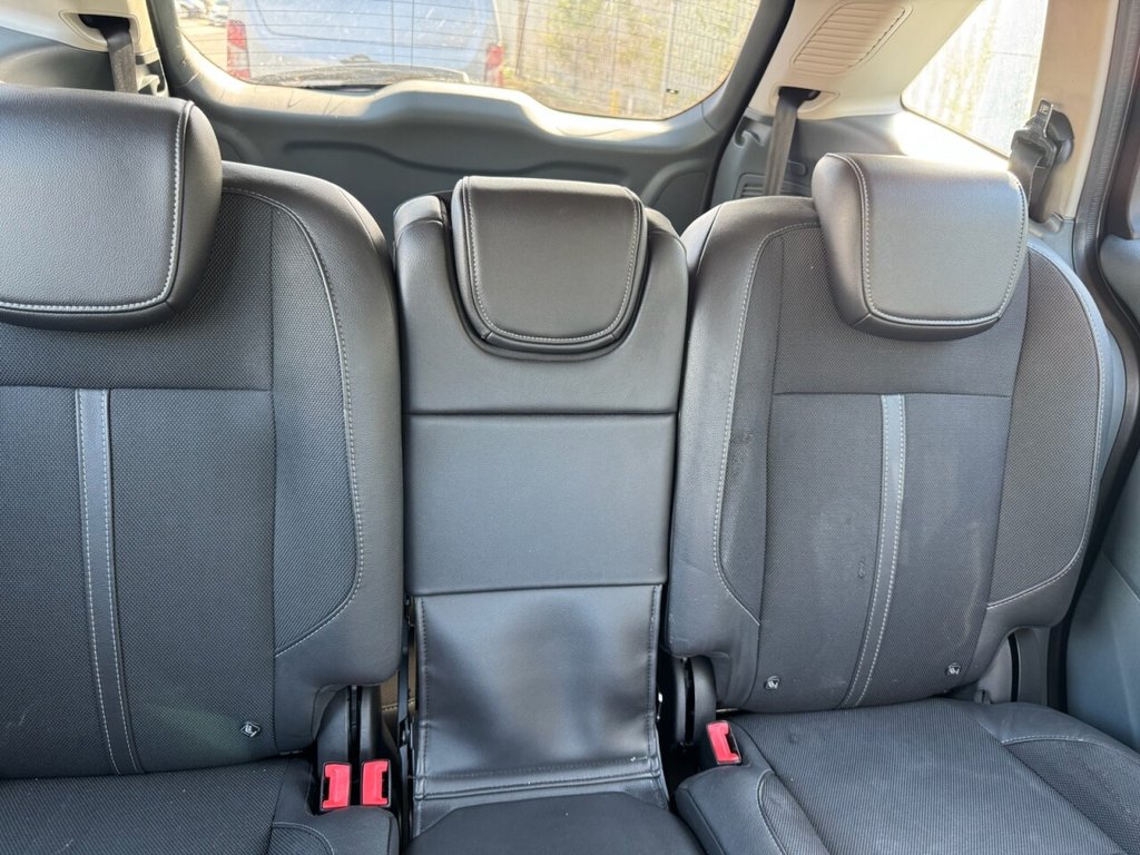 Used Ford Grand C-Max 2011 for sale - 76190436: Photo 13