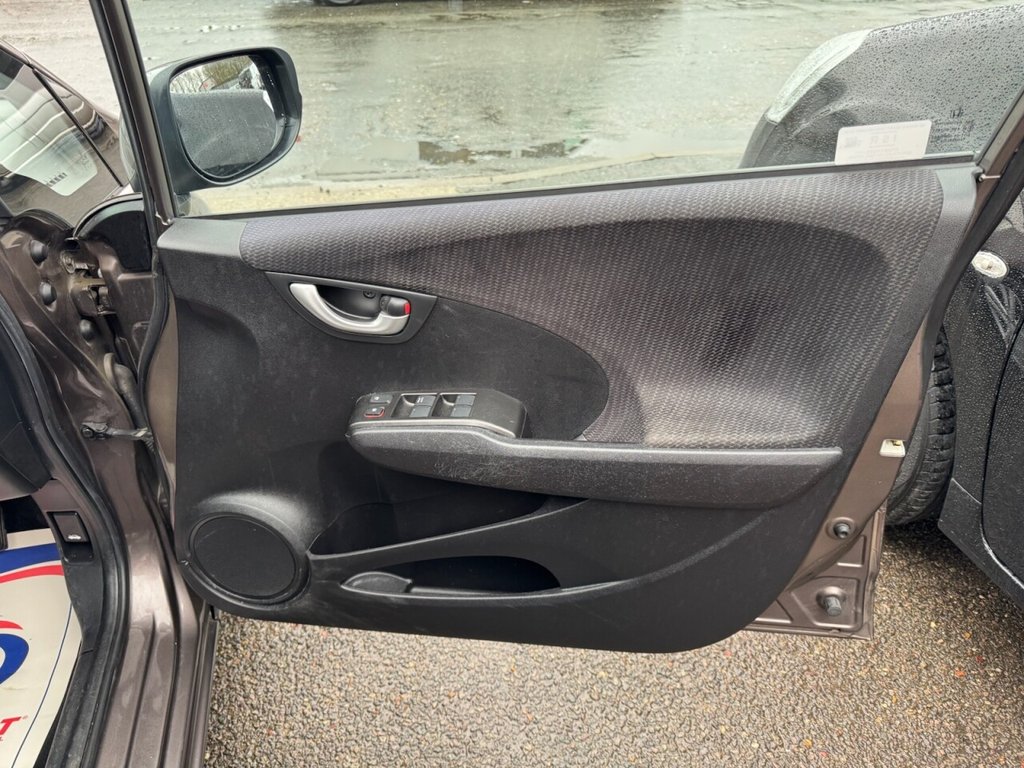 Used Honda Jazz 2015 for sale - 77680411: Photo 29