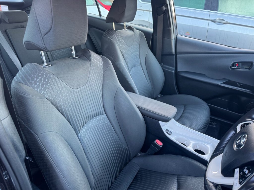 Used Toyota Prius 2016 for sale - 76934722: Photo 17