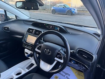 Used Toyota Prius 2016 for sale - 76934722: Photo