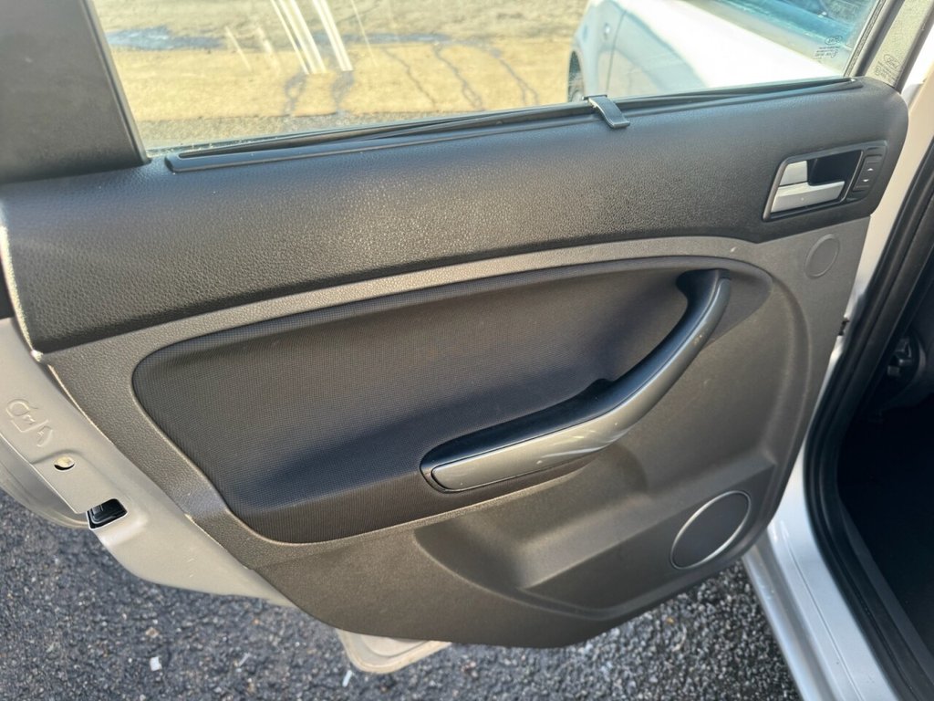 Used Ford C-Max 2009 for sale - 76686405: Photo 18