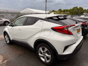 Used Toyota C-HR 2017 for sale - 78518424: Photo