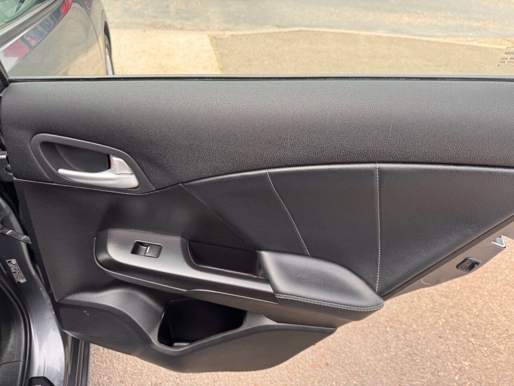 Used Honda Civic 2013 for sale - 77976586: Photo 24