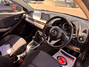 Used Mazda Mazda2 2016 for sale - 78350045: Photo