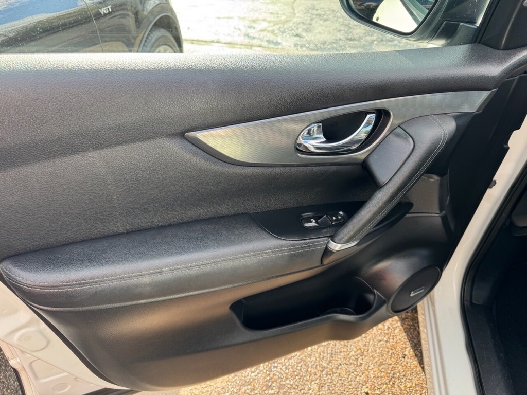 Used Nissan Qashqai 2017 for sale - 76604372: Photo 31