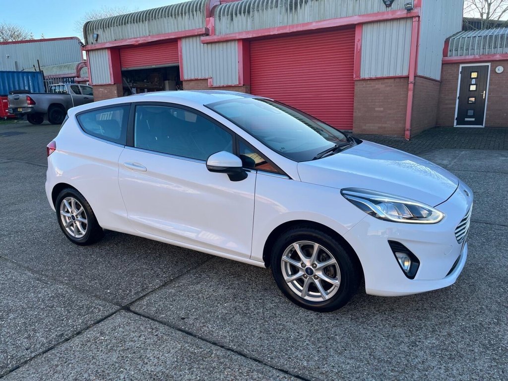 Used Ford Fiesta 2018 for sale - 77082365: Photo 2