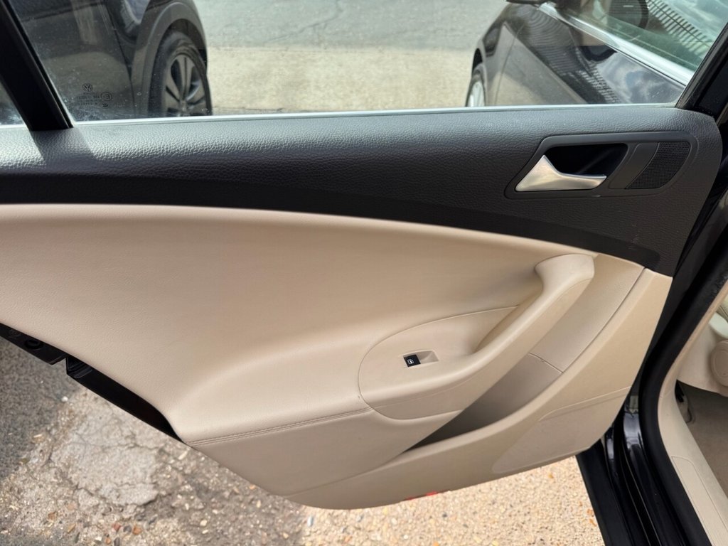 Used Volkswagen Passat 2010 for sale - 78212672: Photo 17