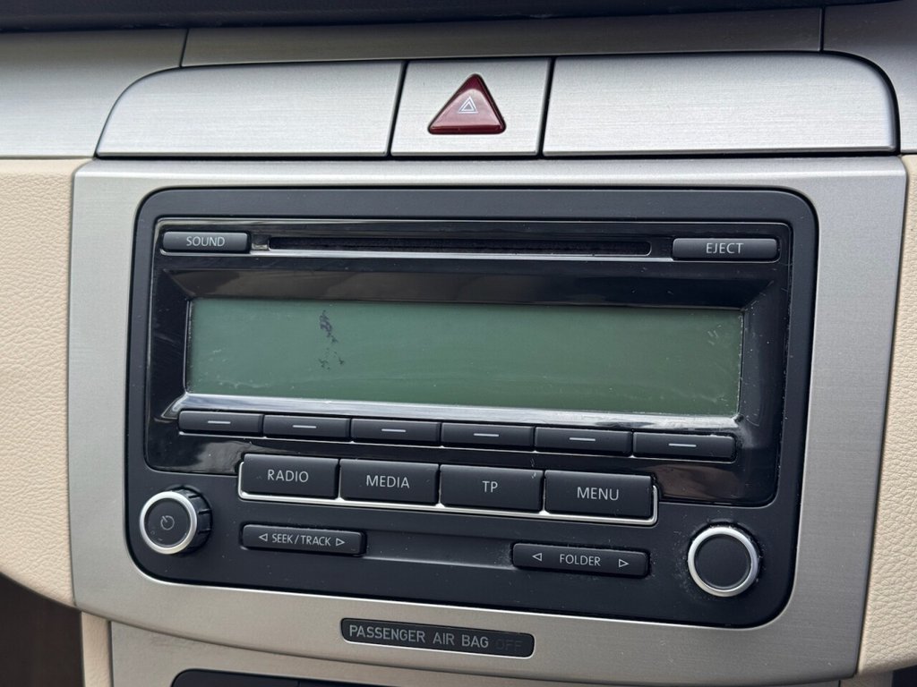 Used Volkswagen Passat 2010 for sale - 78212672: Photo 28