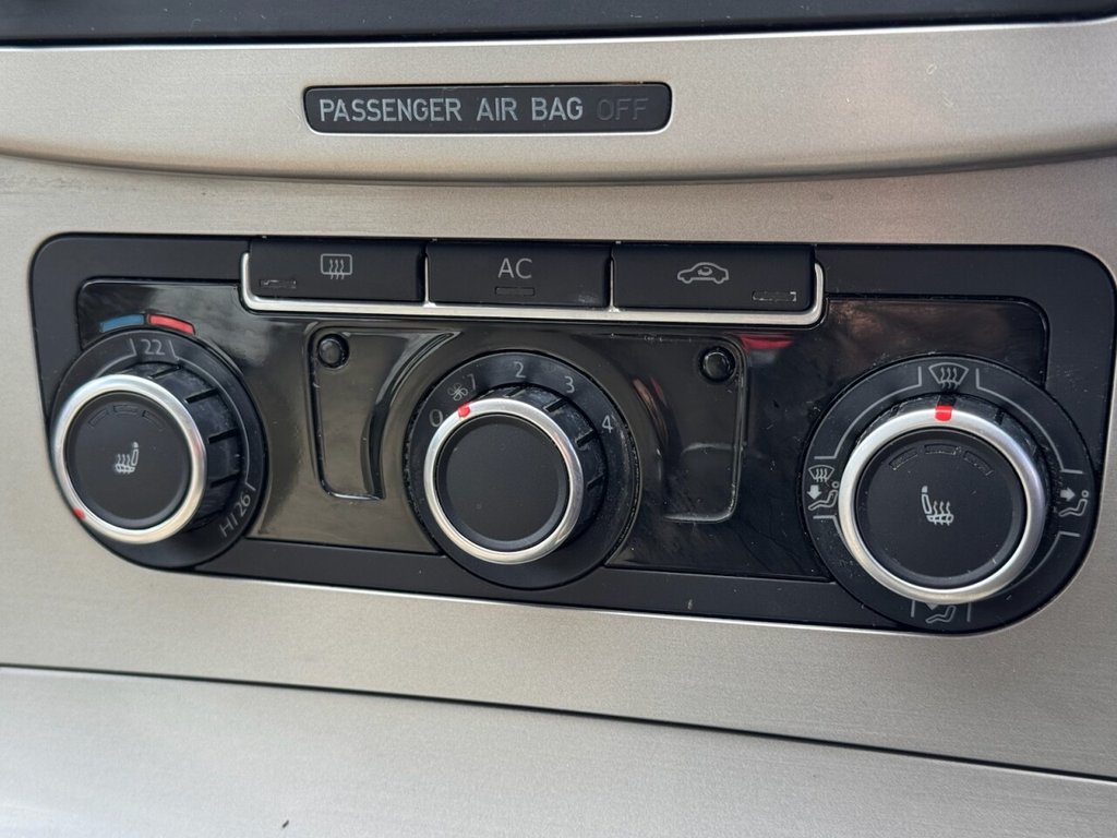 Used Volkswagen Passat 2010 for sale - 78212672: Photo 29