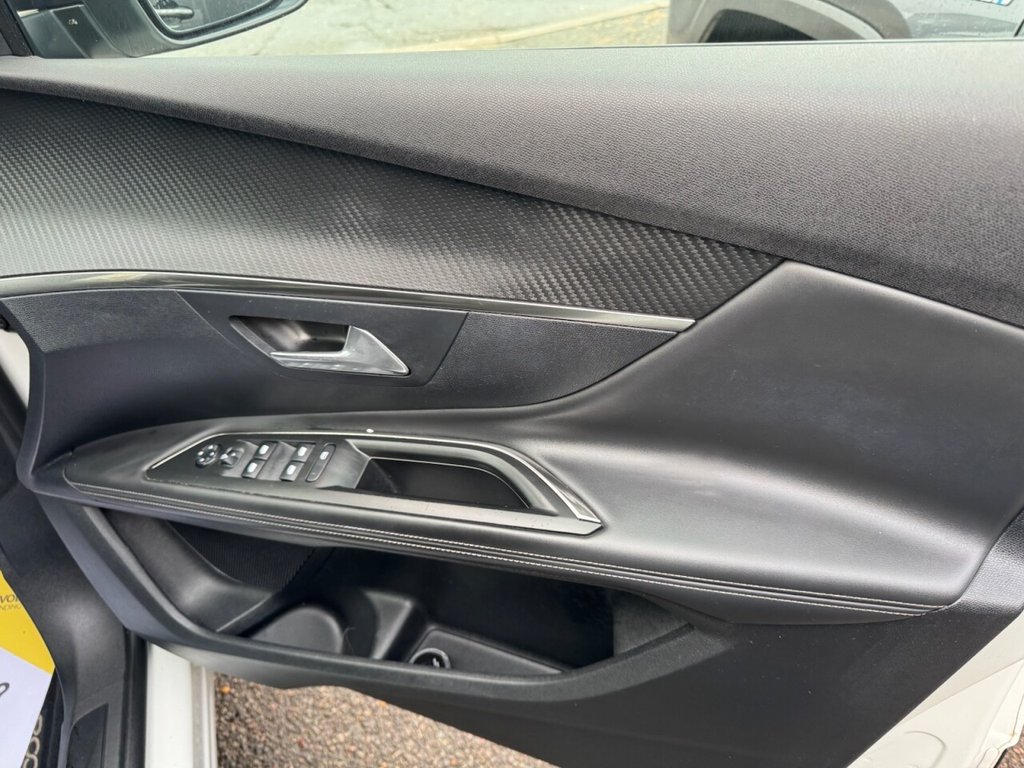 Used Peugeot 3008 2021 for sale - 76547035: Photo 13