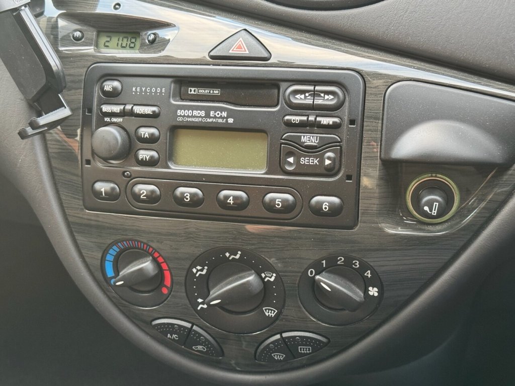 Used Ford Focus 2000 for sale - 76520549: Photo 12