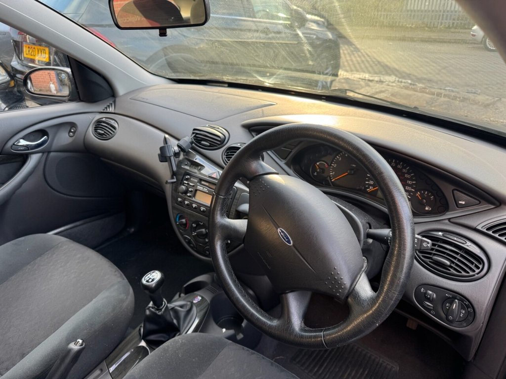 Used Ford Focus 2000 for sale - 76520549: Photo 2