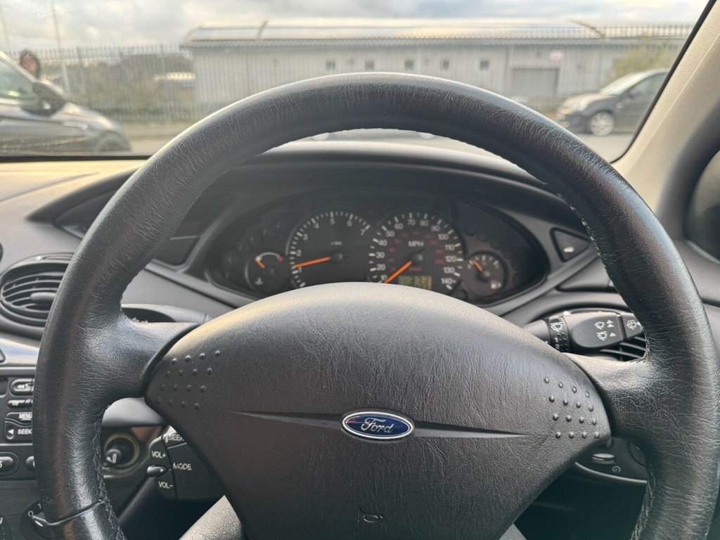 Used Ford Focus 2000 for sale - 76520549: Photo 9