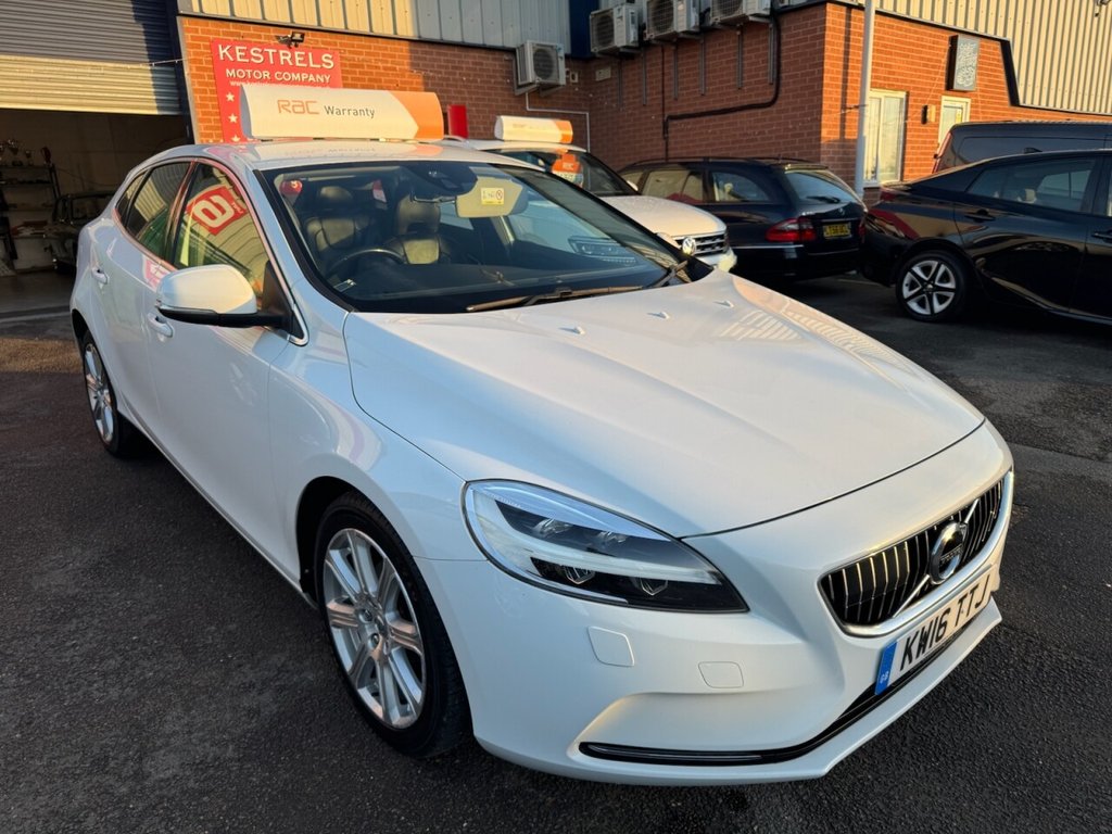 Used Volvo V40 2016 for sale - 77133424: Photo 2