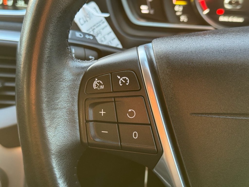 Used Volvo V40 2016 for sale - 77133424: Photo 28